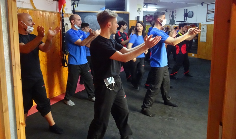 Kung Fu Academy di Sifu Mezzone Arti Marziali e palestra di Sport da Combattimento Wing Chun Weng Chun Tjun Tai Chi Taijiquan Qigong Sanda Difesa Personale (163)